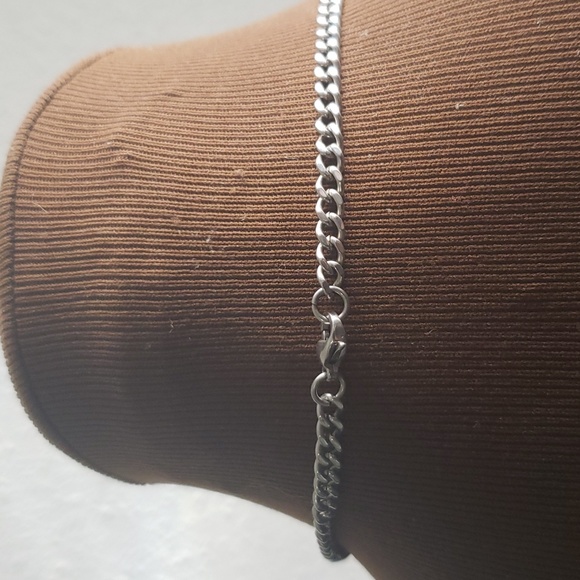 FASHION NECKLACE - Picture 2 of 2